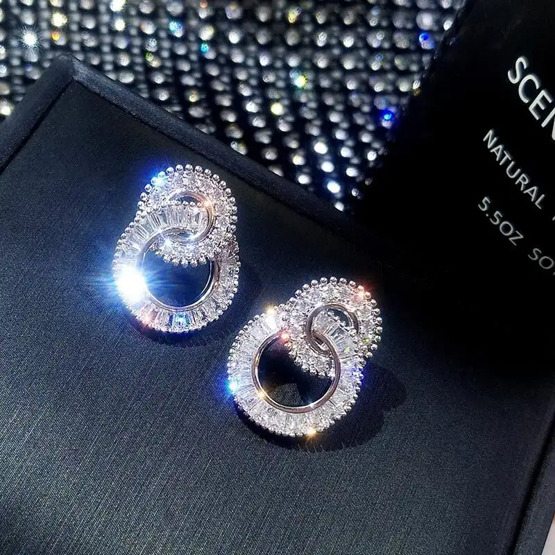 Fashion circle earrings