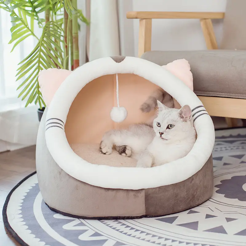 Winter pet cat house