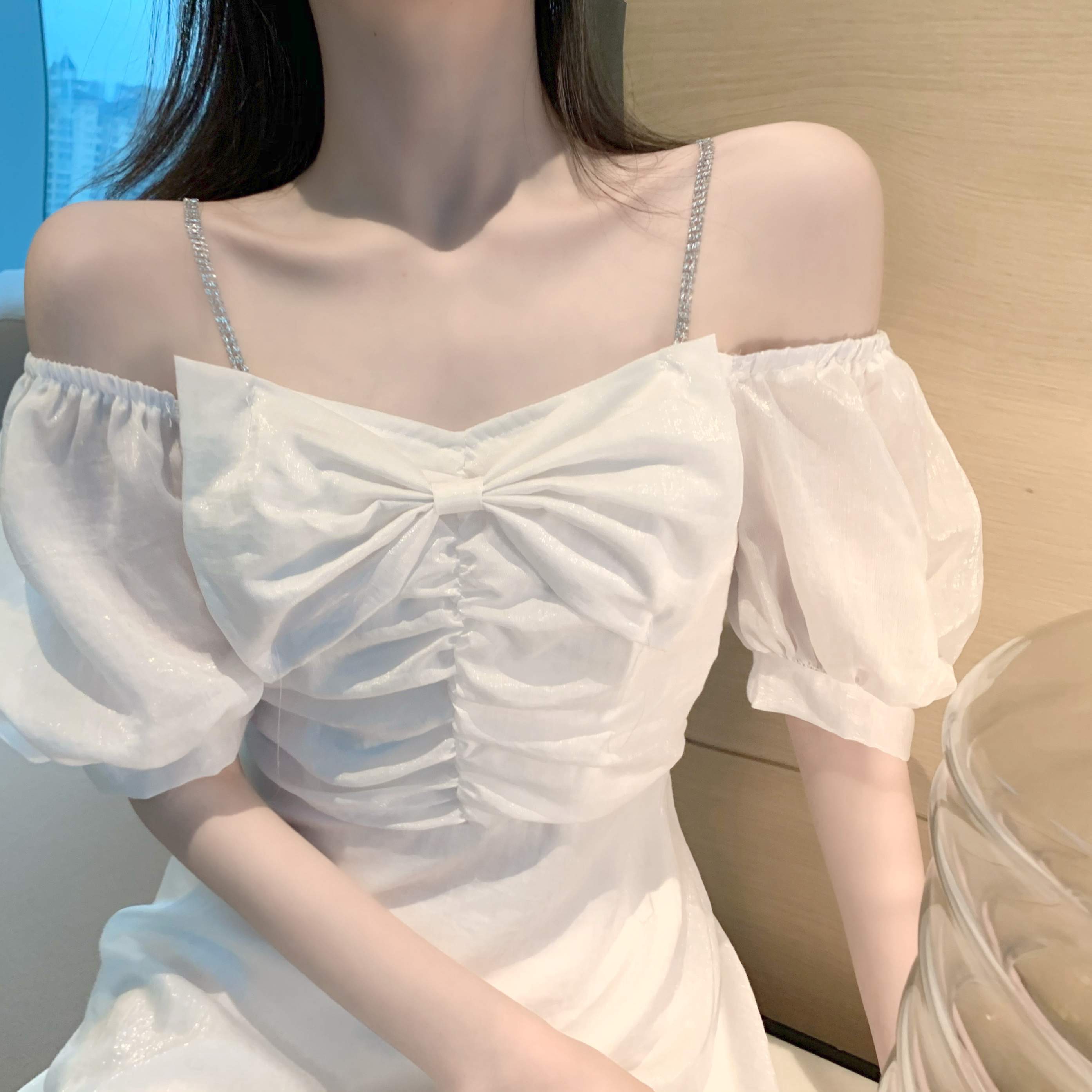 One-line neck strapless dress