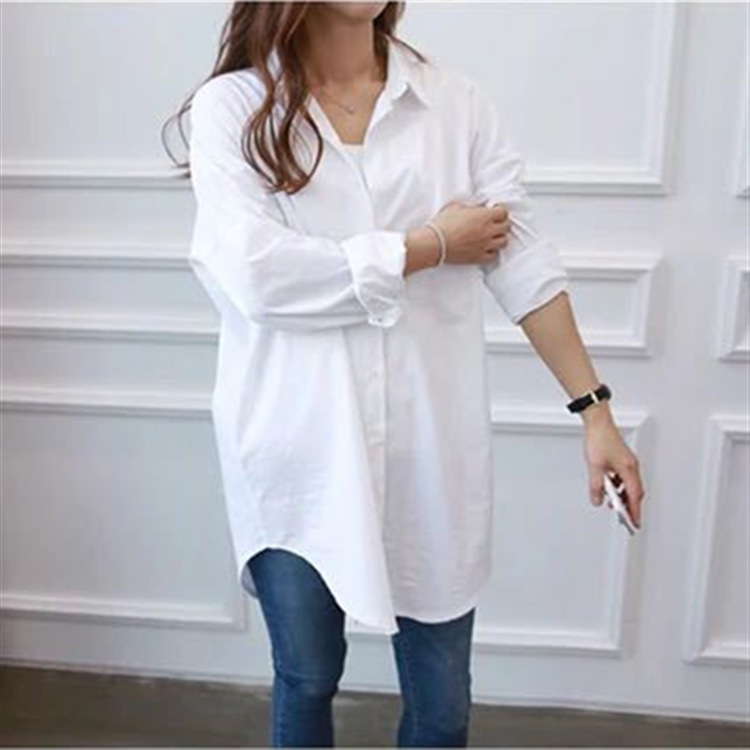 Mid-length white shirt
