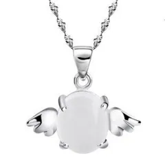 Heart-shaped zircon pendant necklace - View 1
