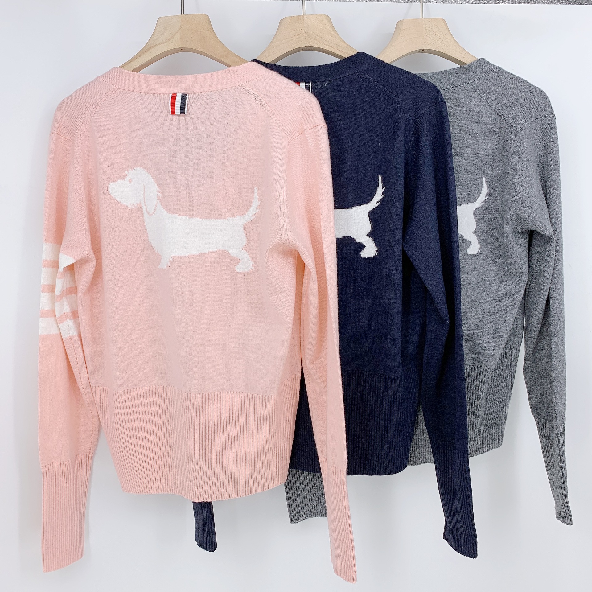 Back puppy jacquard wool knit coat