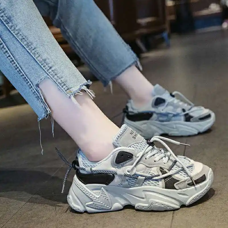 Super fire breathable casual sports women's shoes