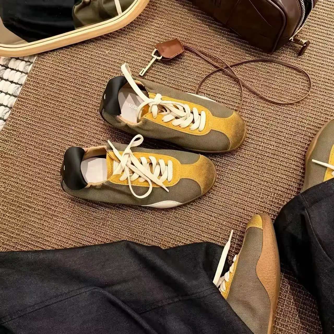 2026 Fall Women's Genuine Leather Retro Training