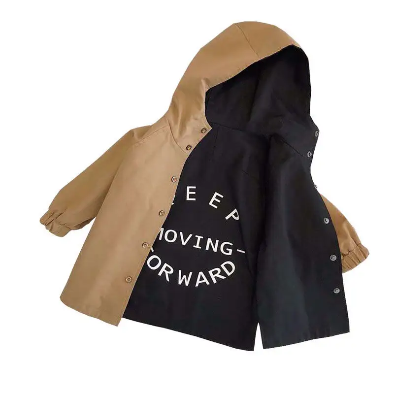Boys Wear Coats on Both Sides in Spring