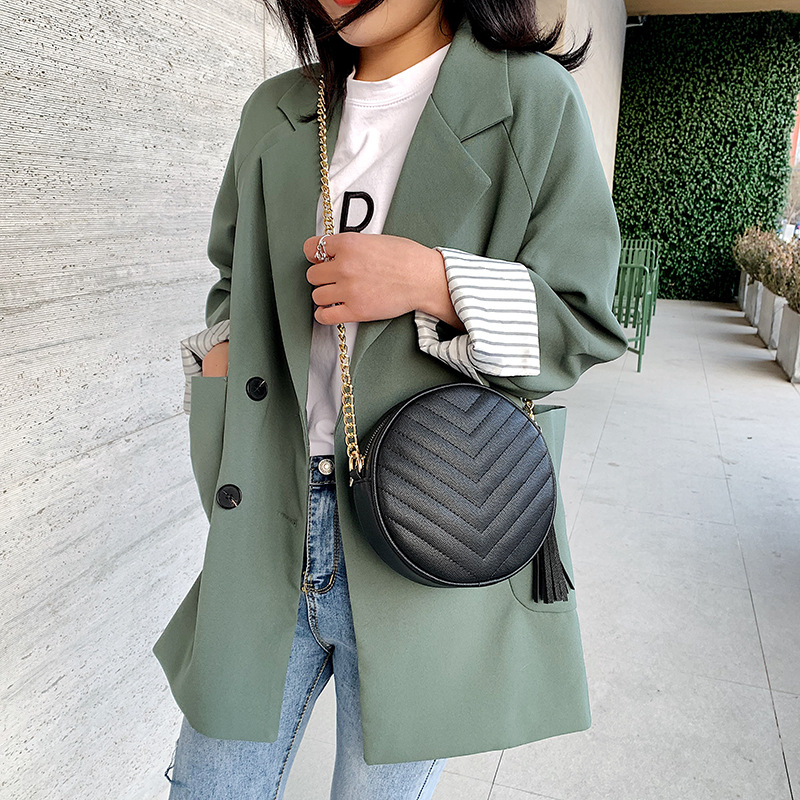 Caviar tassel small round bun