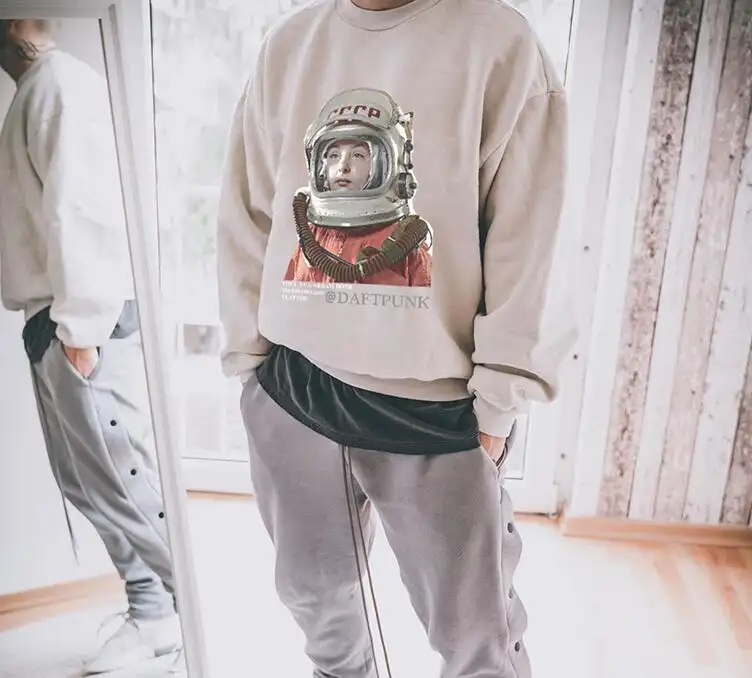 Men's loose Hong Kong style sweater