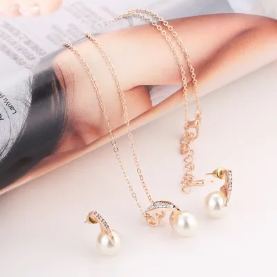 2-piece faux pearl necklace set