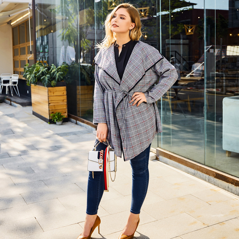 Lace-up waist mid-length trench coat