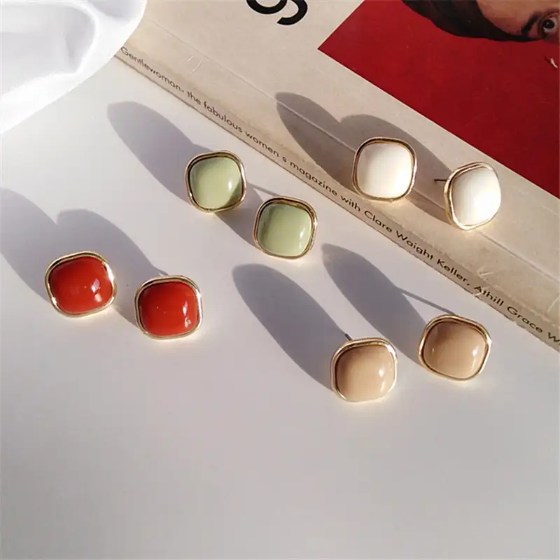 All-match metal earrings