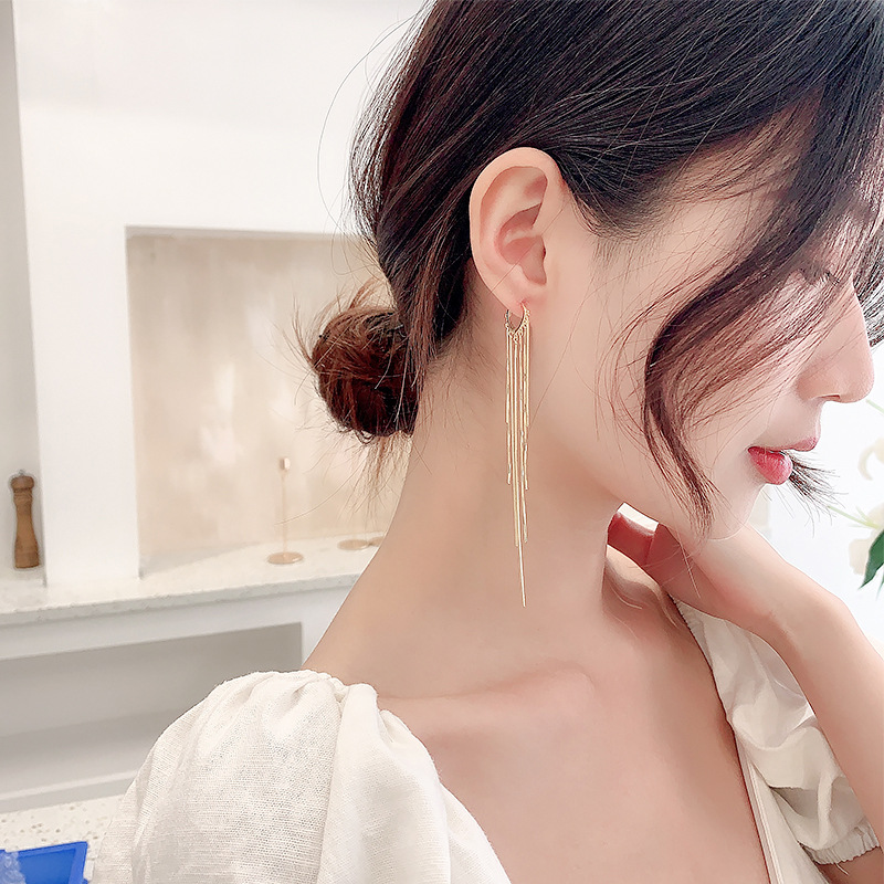 Simple and fashionable long Tassel Earrings for women