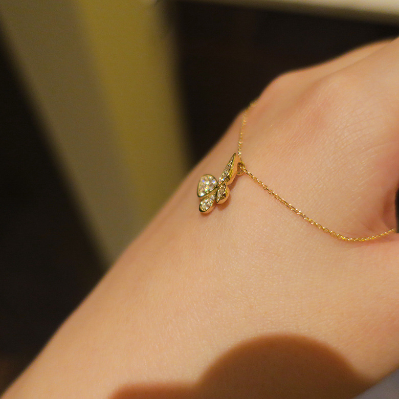 Little butterfly white necklace