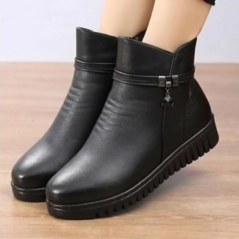 Elderly warm short boots