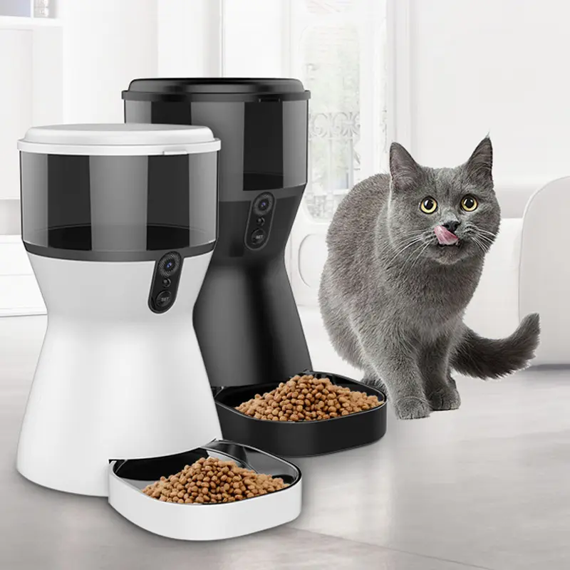 Quantitative automatic feeding device