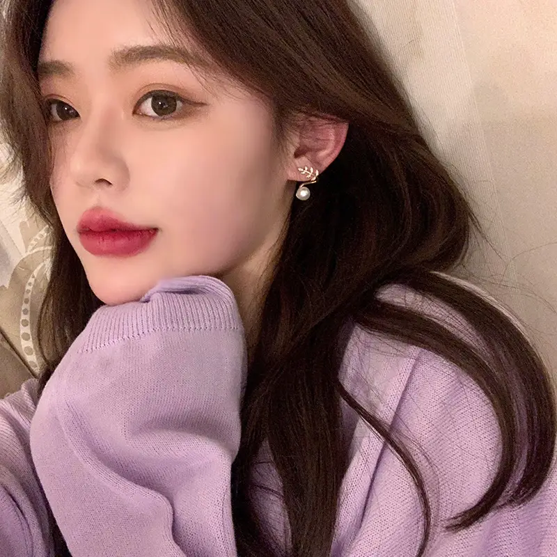 Pearl leaf earrings