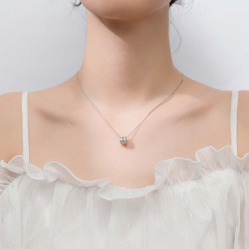 Girl heart clavicle chain