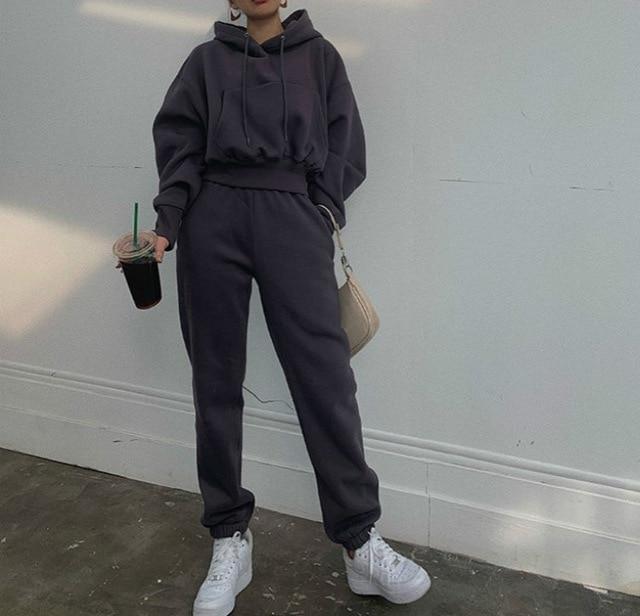 Two-piece sports and leisure suit