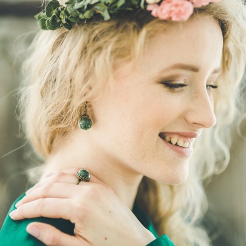 Transparent bubble moss glass ball ring