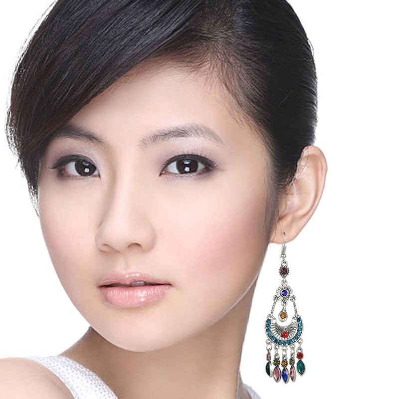 Popular retro personality ethnic style elegant jewelry crescent-shaped full diamond tassel earrings high-end earrings earrings wholesale