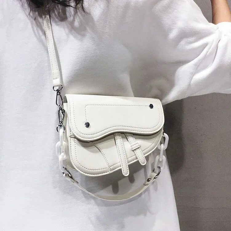 Korean all-match one-shoulder saddle bag - White
