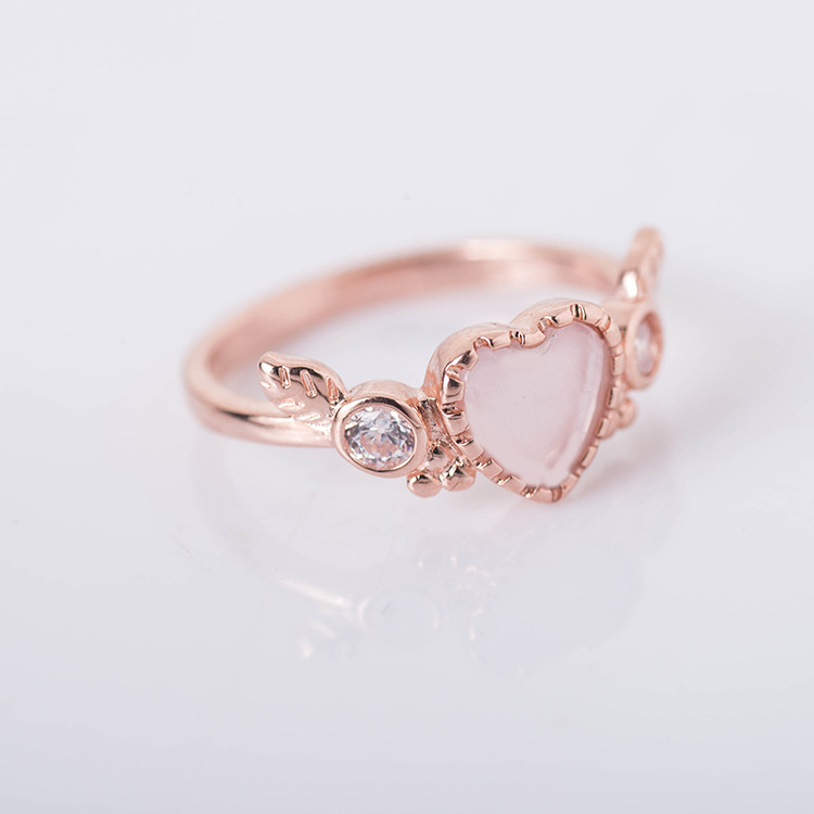 Wings love ring