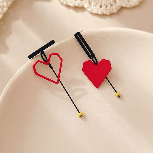 Love earrings female asymmetric earrings