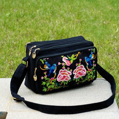Women's Retro Canvas Ethnic Embroidered Bag