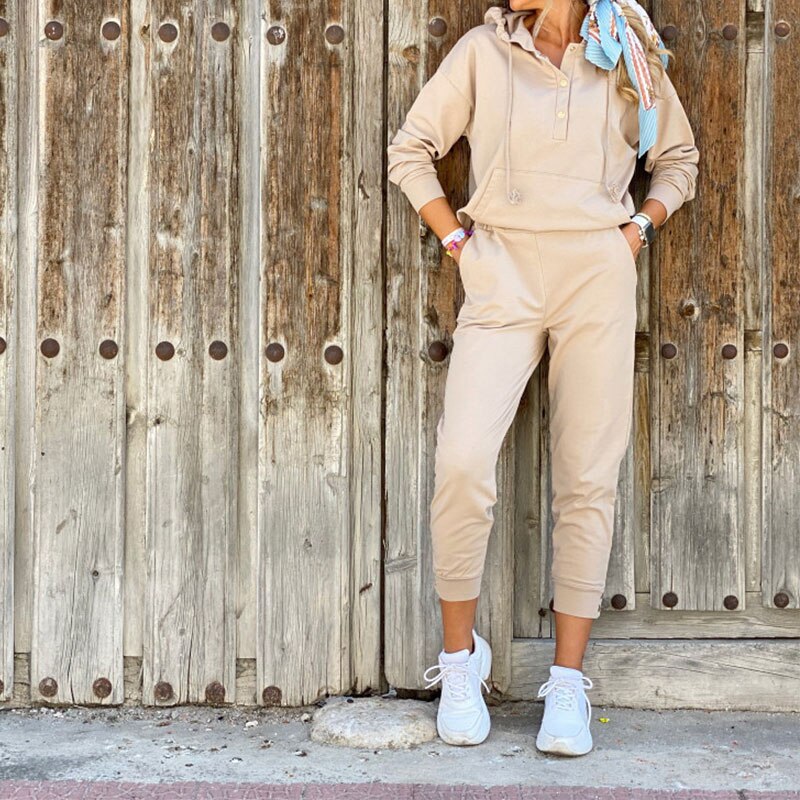 Fashion and Comfortable Long Sleeve Suit With Rivet