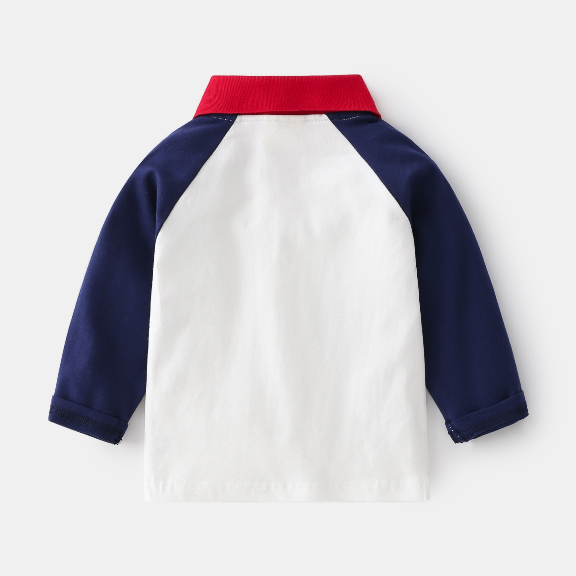 قميص بويز كاجوال بأزرار وياقة، بطبعة كرتونية ومصمم لفصل الربيع