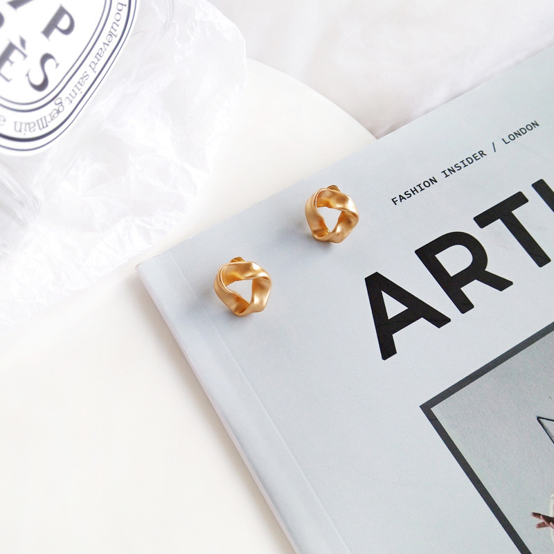 S925 Silver Needle Korean Simple Retro Earrings Fashion Design Niche Triangle Gold Cool Small Earrings