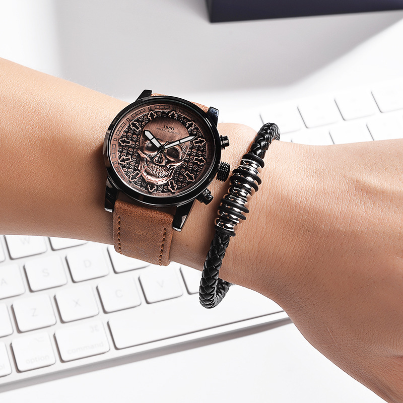 Skull Men's Creative Sports Quartz Xiangyun Bracelet Sports Belt Watch