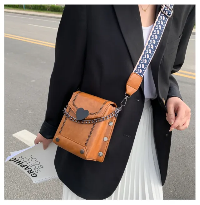 Single Shoulder Messenger Bag Pu Ladies Small Square Bag Brown - Shop at LoveMi