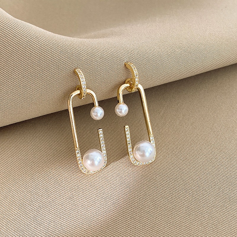 Temperament Single  Pin Pearl Earrings Female
