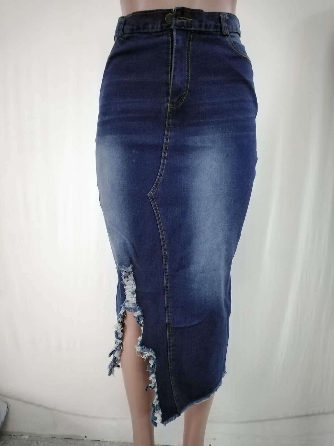 Title 4, High Waist Washed Denim Split Hip Rock, ein vie...