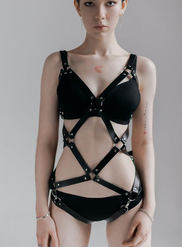 Title 2, Leather One-Piece Belt Waist Chain