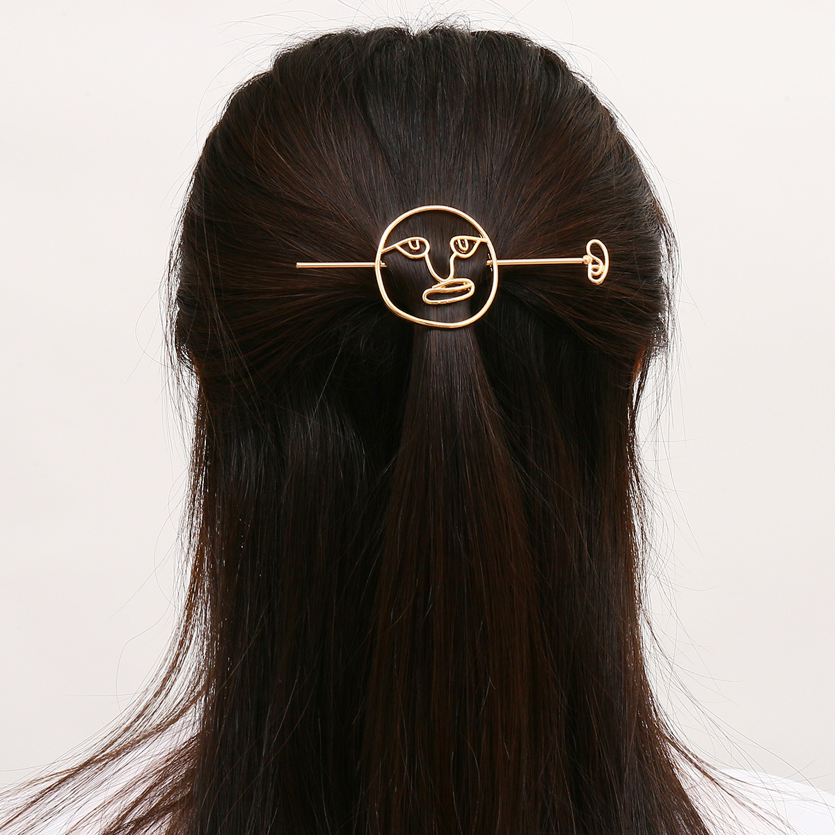 Title 6, Alloi Creative Facebook Half-Pull Hairpin i Vor...