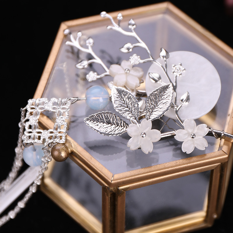 Retro Branches Of Shells Tassel Hairpin