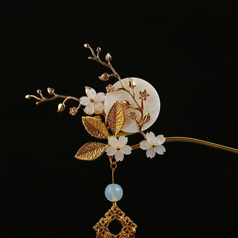 Title 4, Retro Branch of Shells Tassel Hairpin