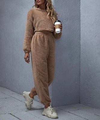 طقم بيجاما شتوي نسائي للرياضة