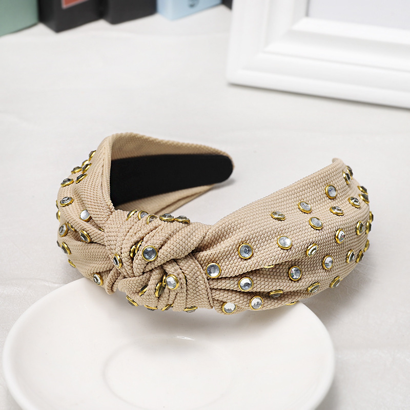 Knotted Headband With Edging Rhinestones In The Middle