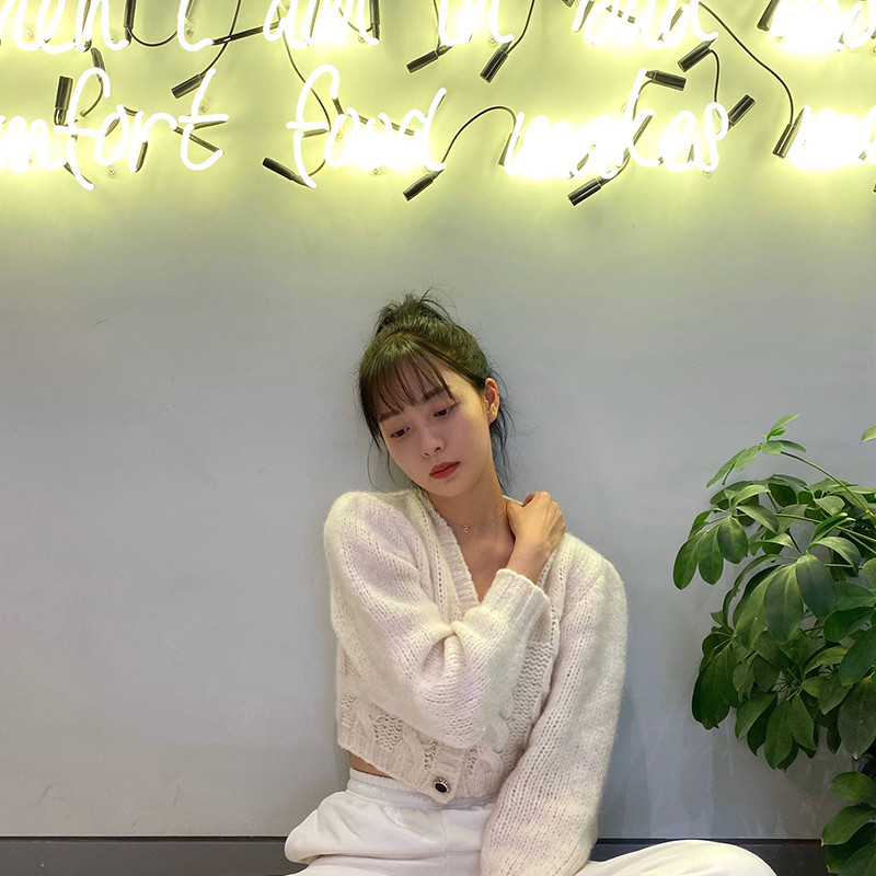 Women's Short Knit Cardigan Sweater