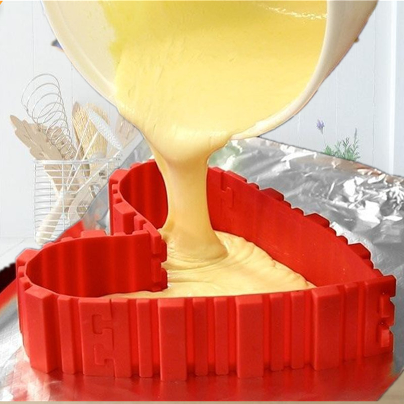 Title 5, Red Silicone Cake Mold Four-Piece Baking Mold