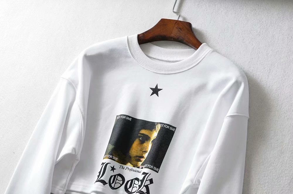 Printed Letters Short Kong-Sleeved Sweat Shirt