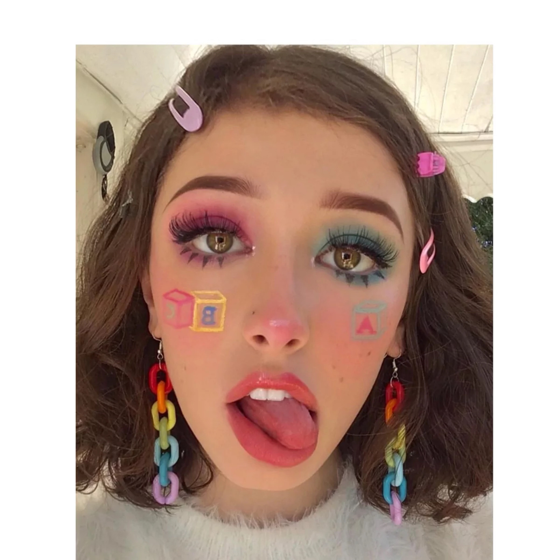 Винтажная акриловая пластиковая цепочка с радужной пряжкой