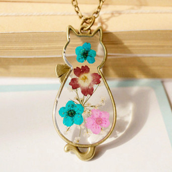 Natural Dried Flowers Handmade Glue Cat Shape, Vintage Necklace