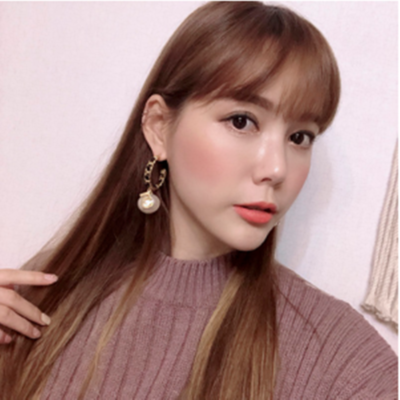 Semicircle Leather Metal Texture Earrings With Artificial Pearls