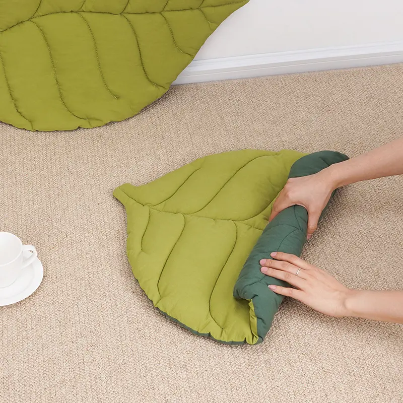 Leaf Shape Soft Dog Bed Mat Crate
