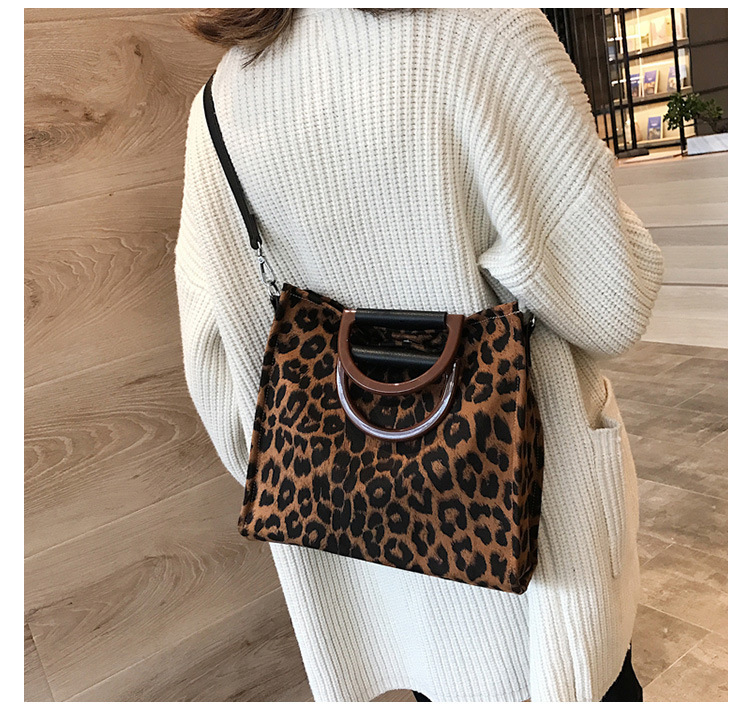 European And American Fashion Leopard Print Handbag