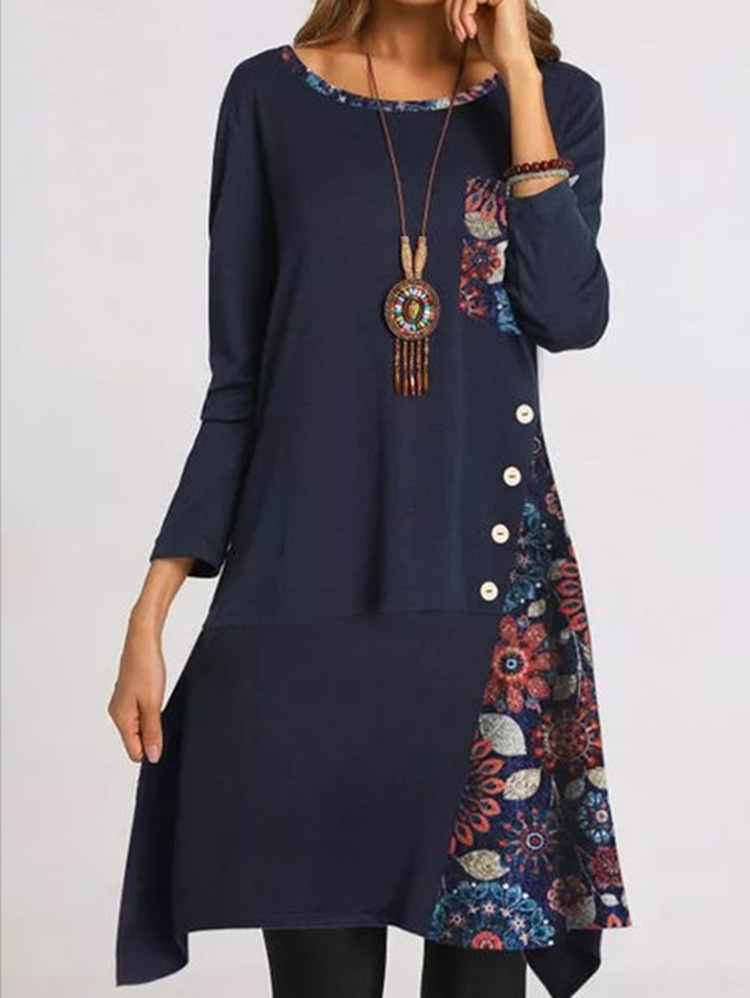 فستان طويل الأكمام بياقة دائرية وتصميم ألوان غير منتظم