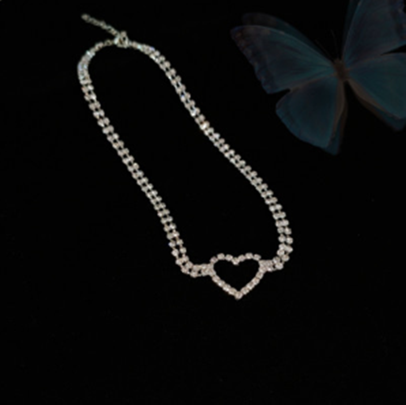 Choker Short Necklace Sweet and Versatile Necklace Women